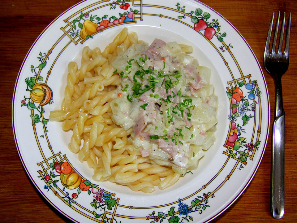 Nudeln mit Kohlrabi-Schinken-Sauce - Kochen Gut | kochengut.de