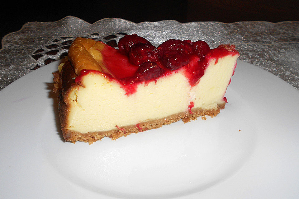 Käsekuchen mit Himbeerguss