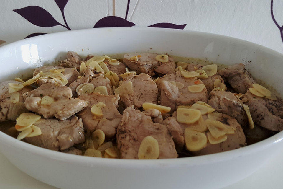 Schweinefilet als Fingerfood mit würziger Sauce