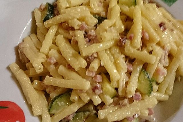 Nudelpfanne mit Zucchini von küchenfee| Chefkoch