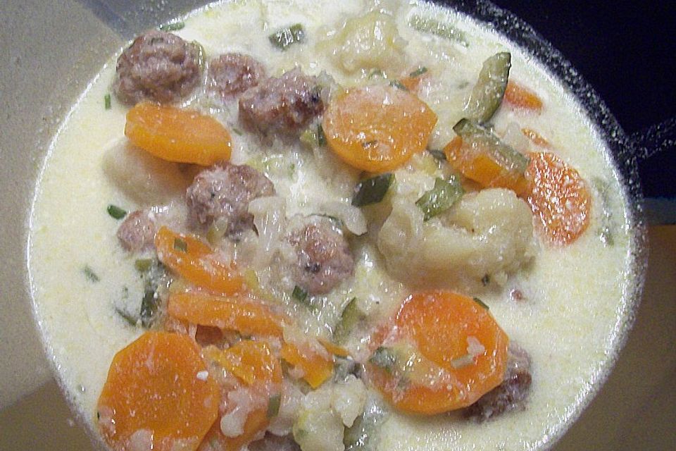 Mettbällchen - Schmand - Suppe