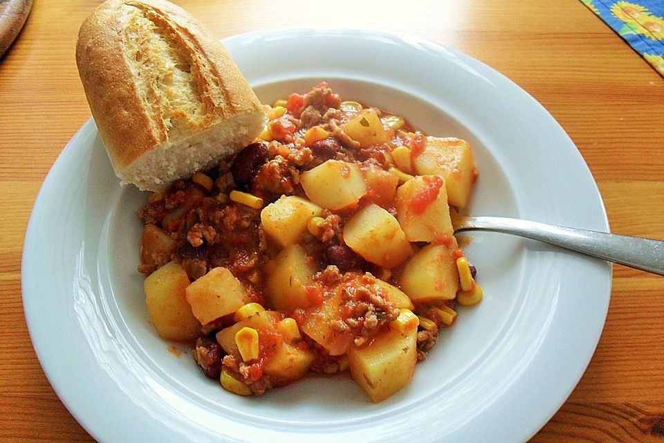 Kartoffel - Gemüse - Pfanne mit Hackfleisch