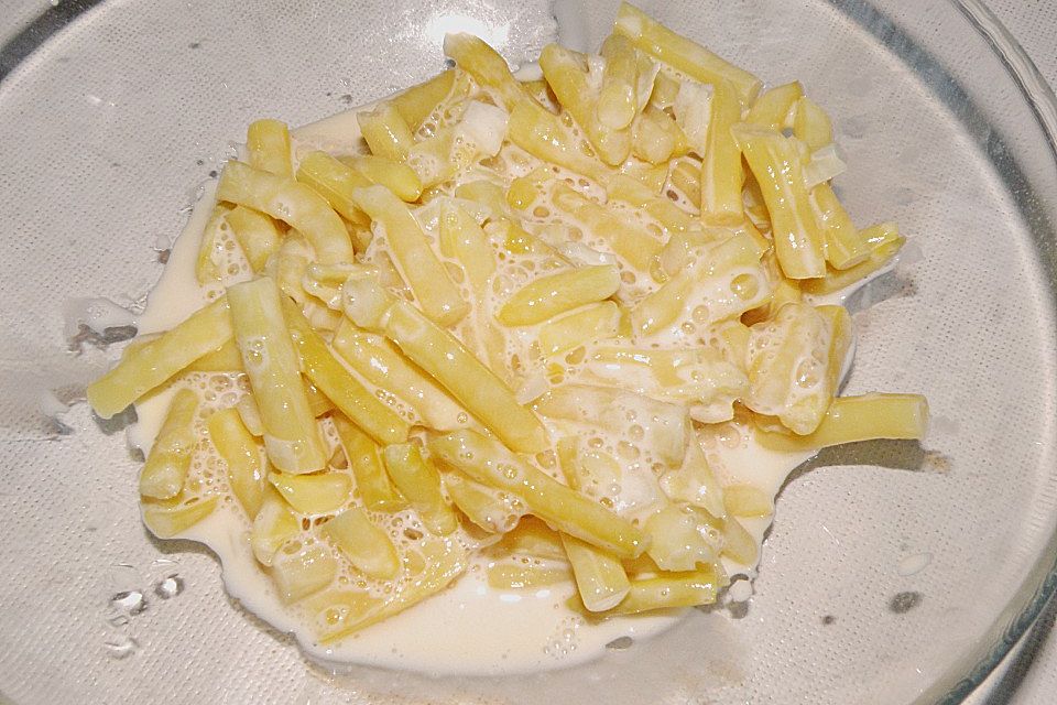 Salatsoße bzw. Dressing für verschiedene Salatsorten (Gurke, Eisbergsalat usw.)