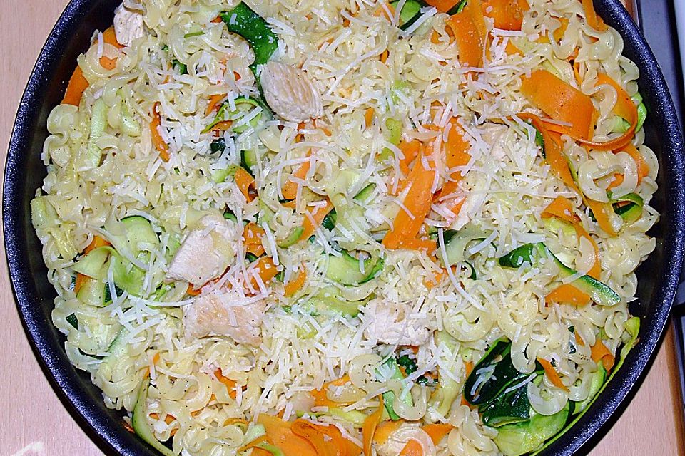 Zuccini - Möhren - Pasta