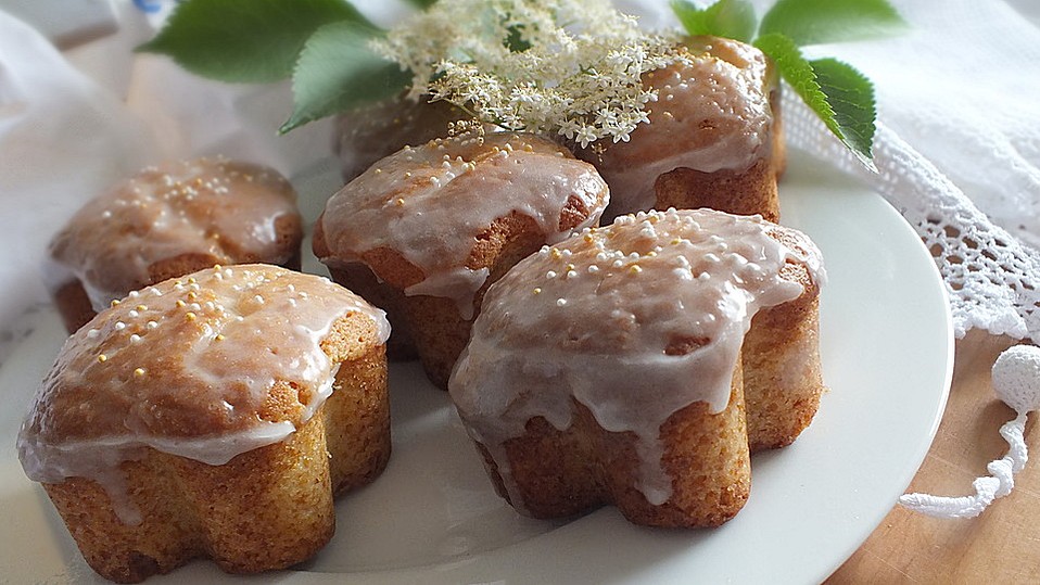 Holunderblüten - Zitronen - Küchlein von Schoko-Mami Holunderblüten - Zitronen - Küchlein von Schoko-Mami