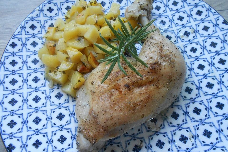 Huhn mit Kartoffeln aus dem Ofen