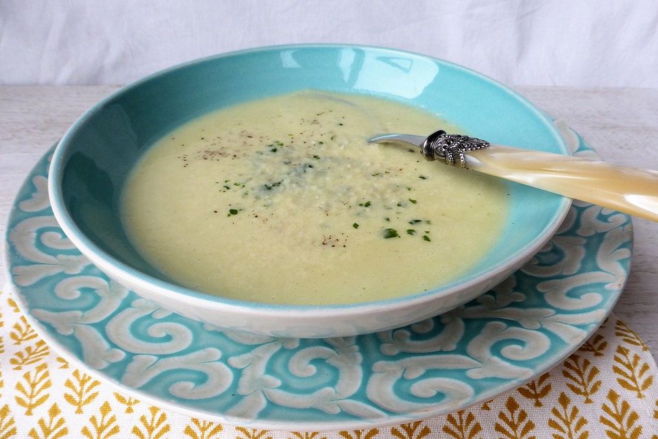 Selleriecremesuppe mit Parmesan