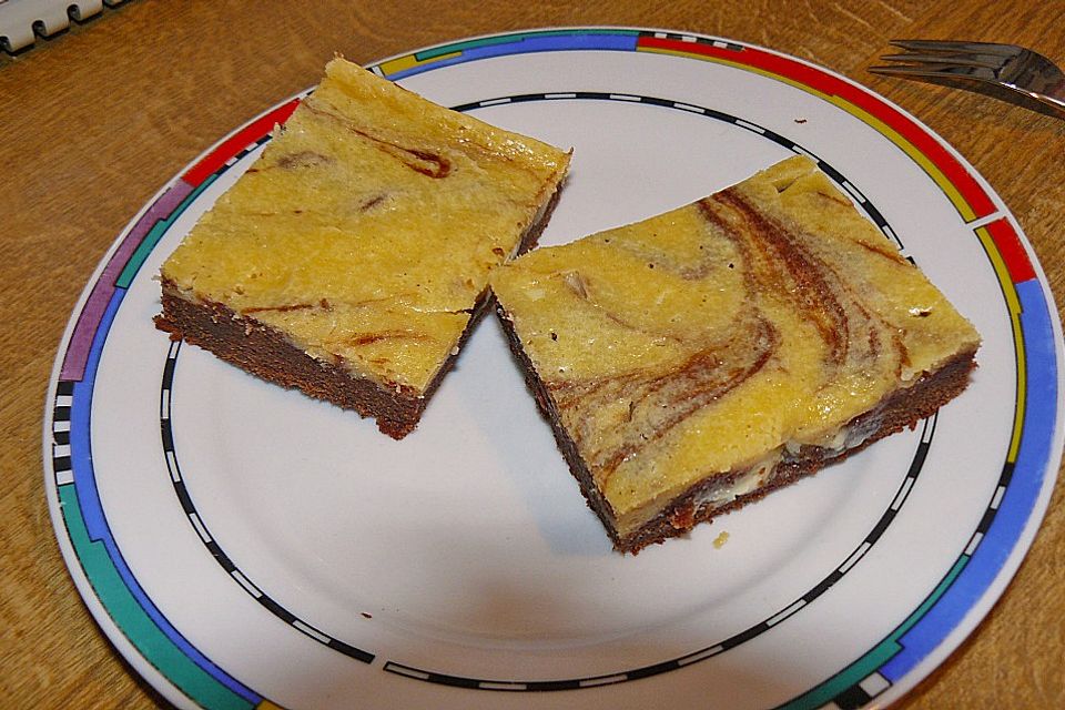 Urmelis Quark - Frischkäse - Brownies schwarz - weiß