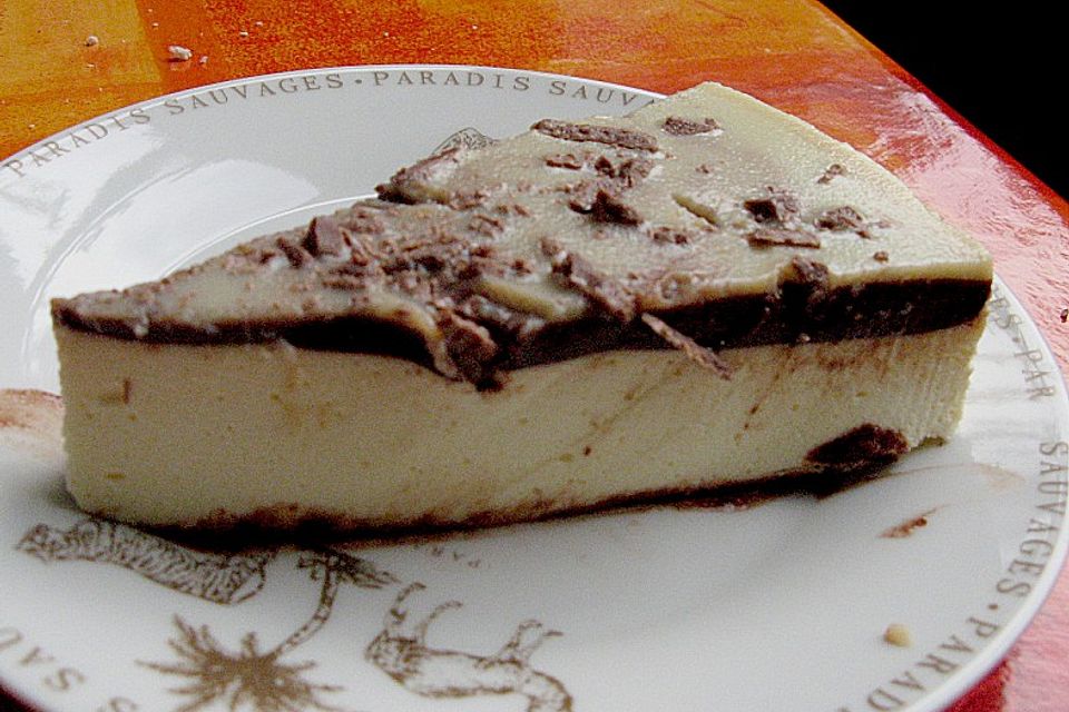 Vanille - Eierlikör - Schmand - Torte mit Kakao - Nougat - Guss