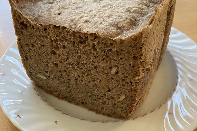 Saftiges Dinkel - Roggenbrot aus dem BBA von Hannnes| Chefkoch