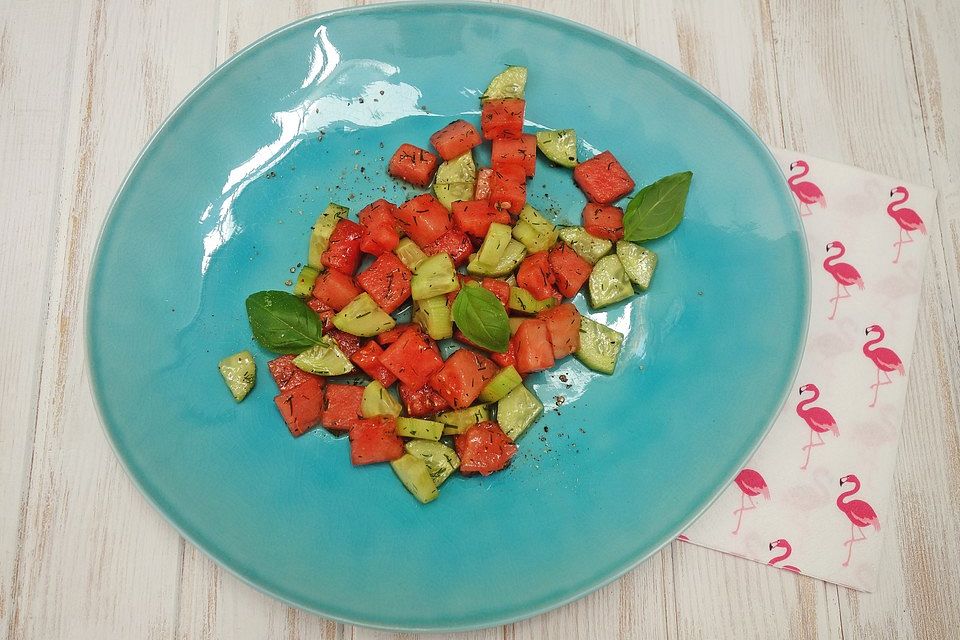 Sommerlicher Wassermelonen - Gurken - Salat