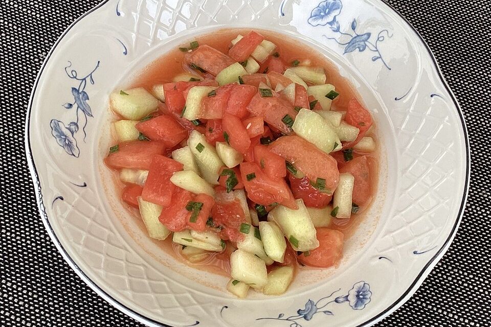 Sommerlicher Wassermelonen - Gurken - Salat