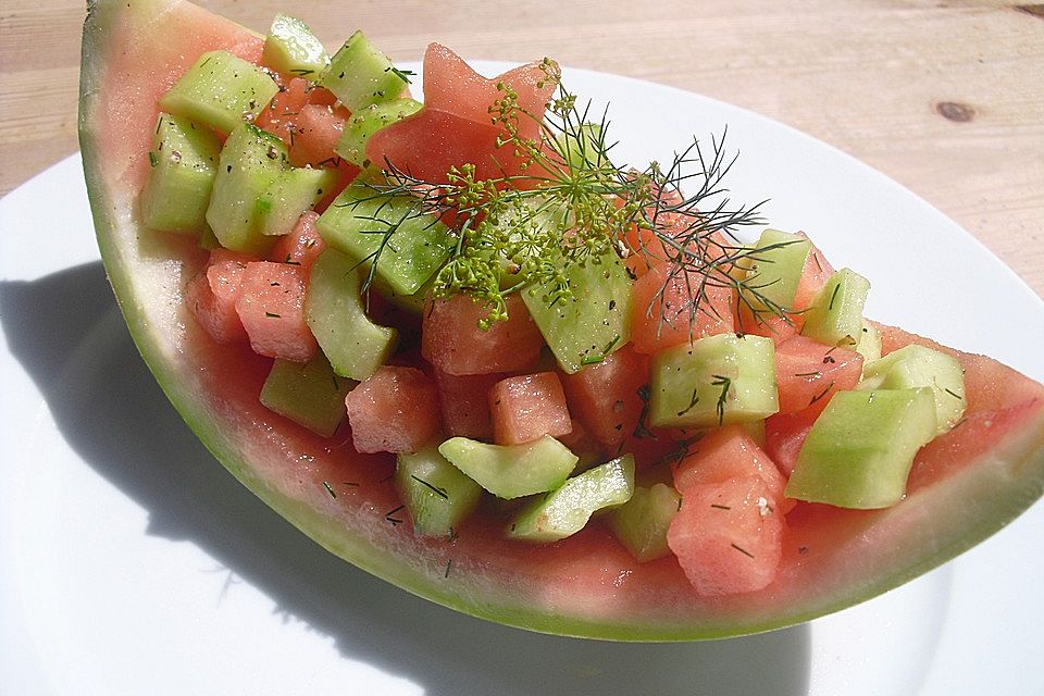 Sommerlicher Wassermelonen - Gurken - Salat