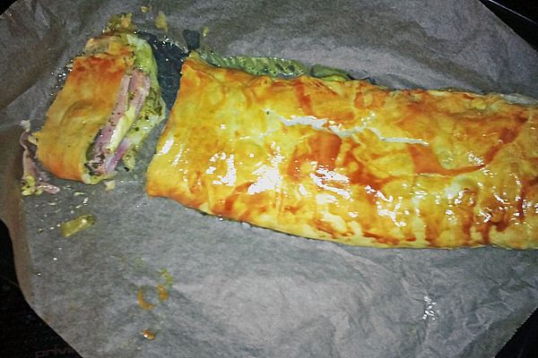 Blätterteig - Schinken - Käse - Rolle von winniphu39 | Chefkoch