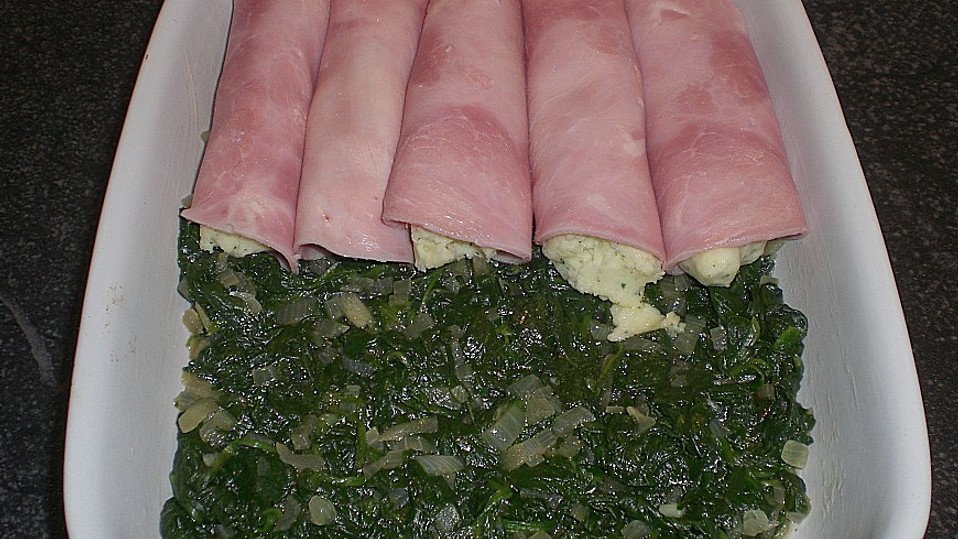 Schinkenröllchen auf Blattspinat von aalleexx Schinkenröllchen auf Blattspinat von aalleexx