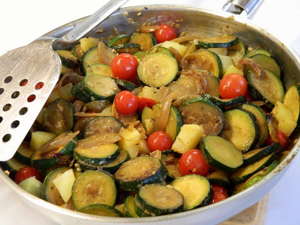 Zucchini Gemuse Mit Kartoffeln Und Tomaten Von Imuel Chefkoch