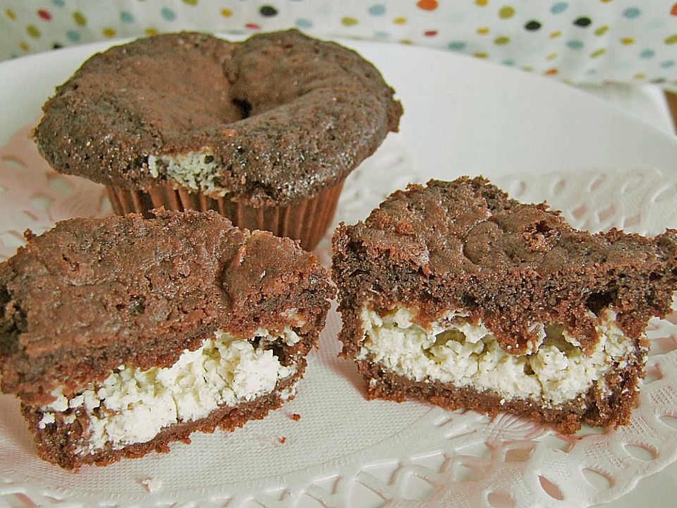 Double - Chocolate Muffins mit Frischkäse - Füllung von Luisel| Chefkoch