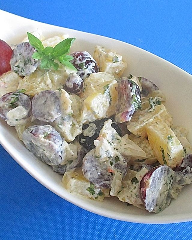 Kartoffelsalat mit Ziegenkäse und Trauben