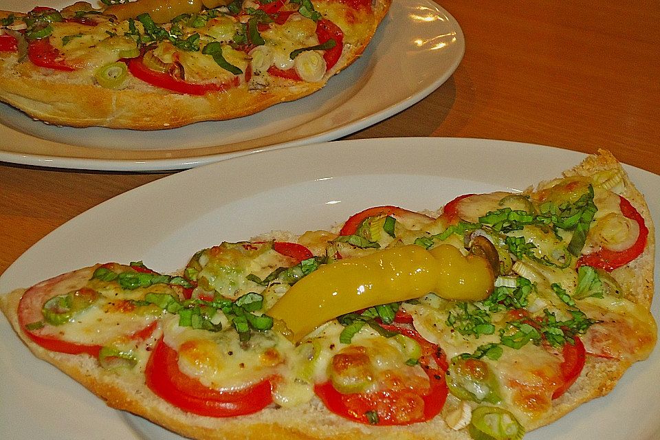 Fladenbrotpizza 'Caprese'