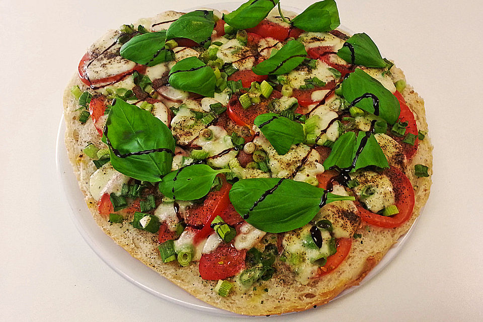 Fladenbrotpizza 'Caprese'