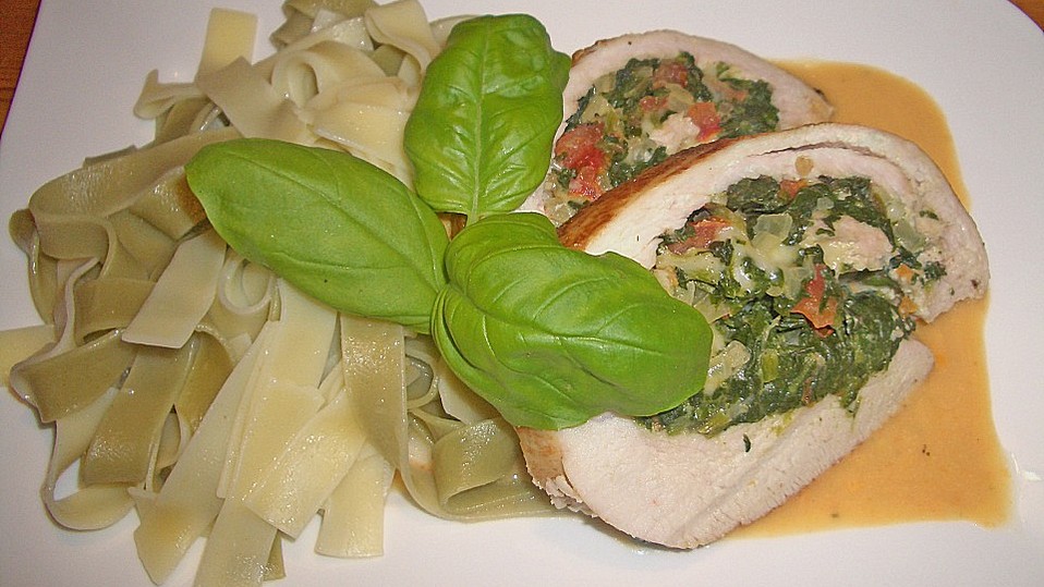 Gefüllter Putenrollbraten mit Spinat, Mozzarella und Tomaten von Torte80 Gefüllter Putenrollbraten mit Spinat, Mozzarella und Tomaten von Torte80