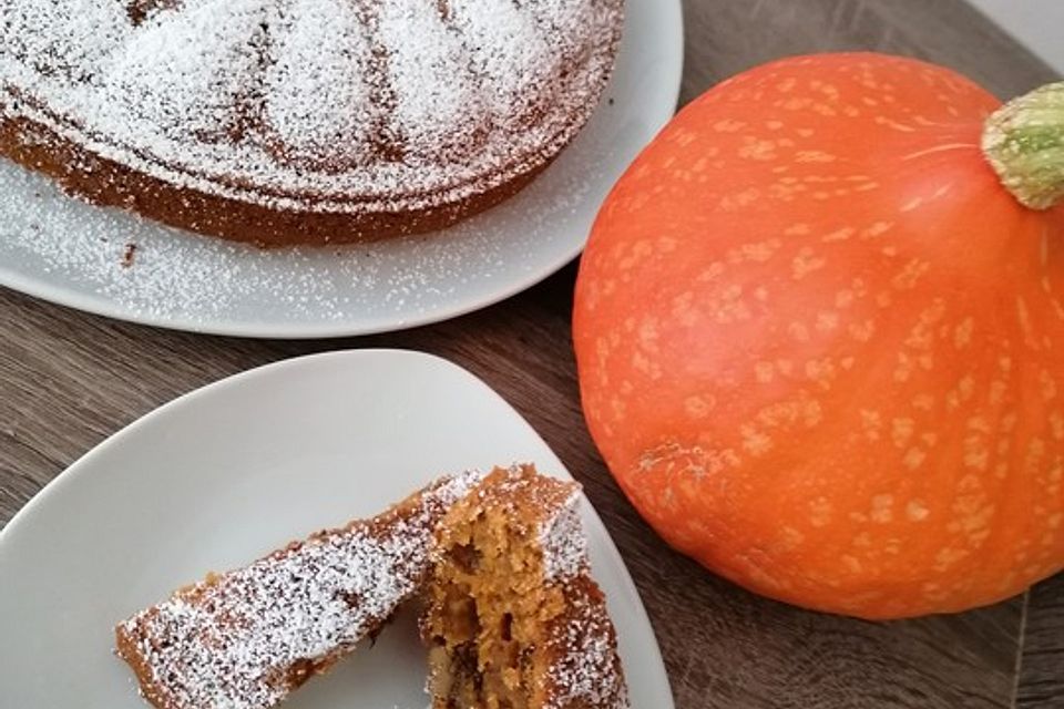 Kürbiskuchen mit feinen Gewürzen