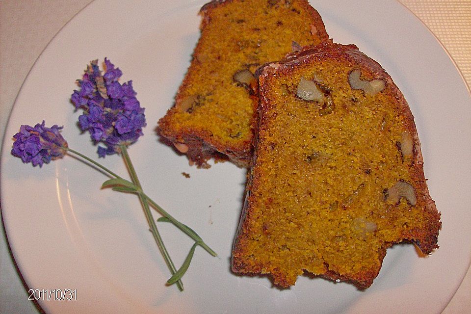 Kürbiskuchen mit feinen Gewürzen