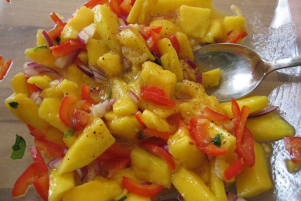 Frischer Mangosalat