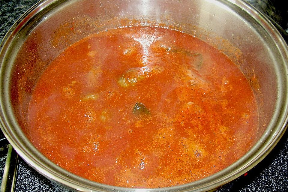 Polpette in Tomatensoße