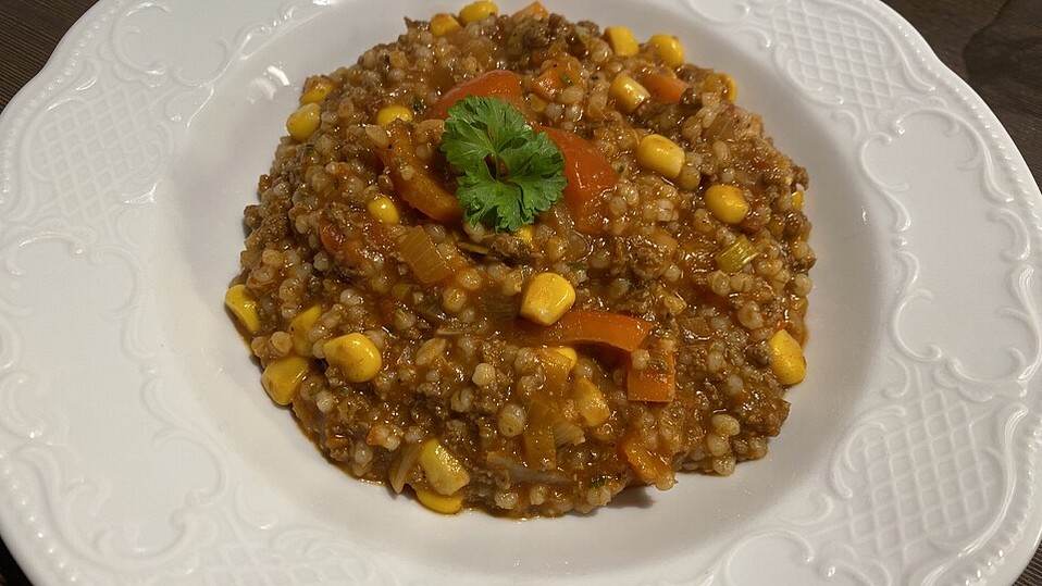 Bunter Hackfleischtopf mit Graupen von ertnuss