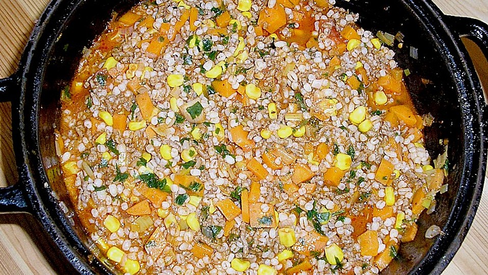 Bunter Hackfleischtopf mit Graupen von ertnuss