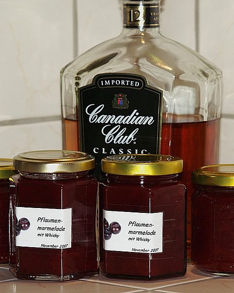 Holunder-Zwetschgen-Marmelade mit Whisky von a_prisoth Holunder-Zwetschgen-Marmelade mit Whisky von a_prisoth