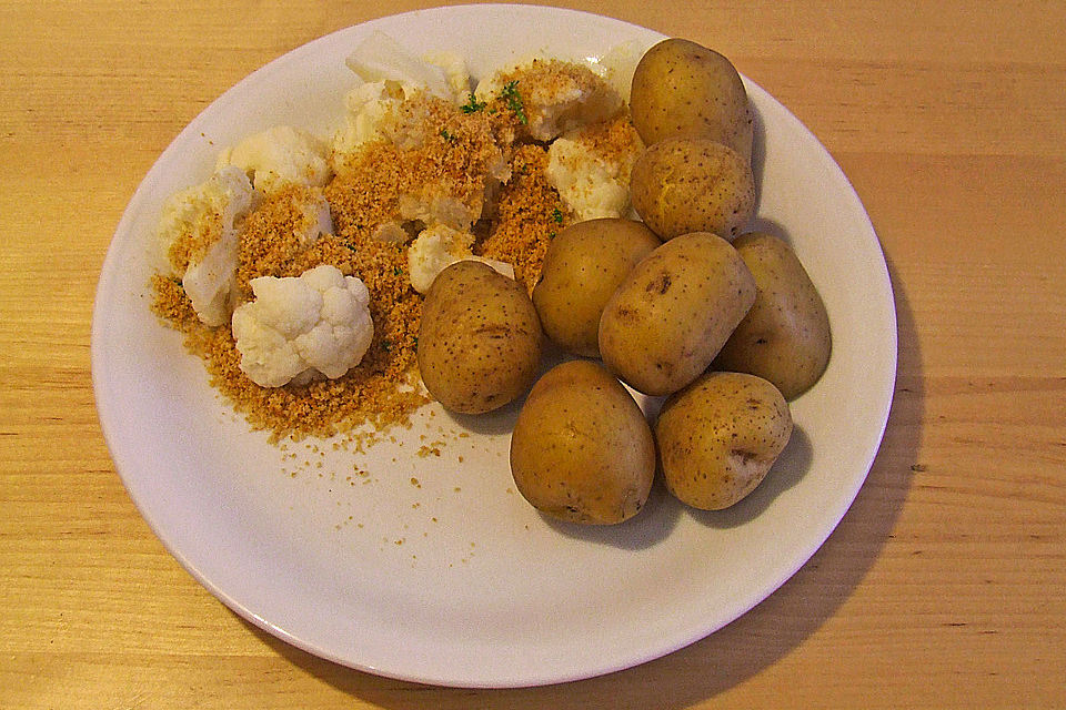 Chrissis Blumenkohl mit Kräuter - Zitronen - Bröseln