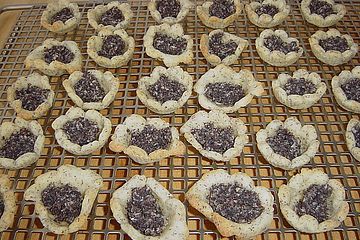 Mohnblumenplätzchen mit Mohnfüllung