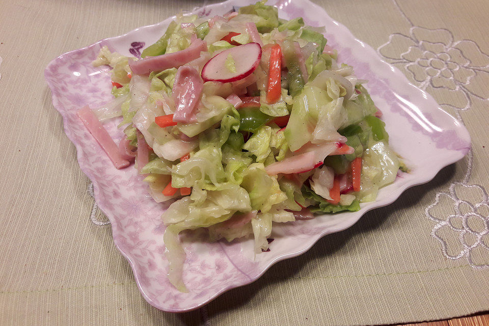 Bunt gemischter Salat