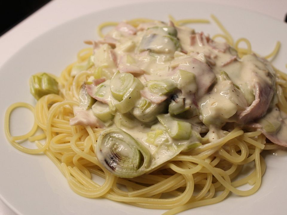 Spaghetti Mit Lauch Sahne Sauce Von Evadrei Chefkoch