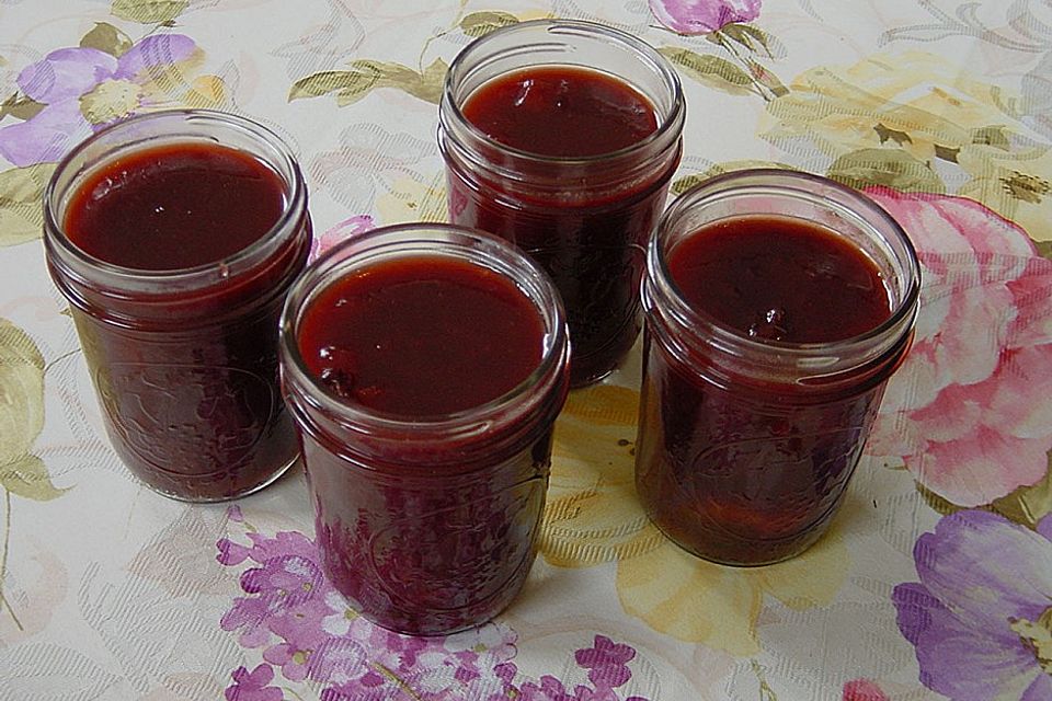 Weihnachtsmarmelade mit Zwetschgen und Schokolade