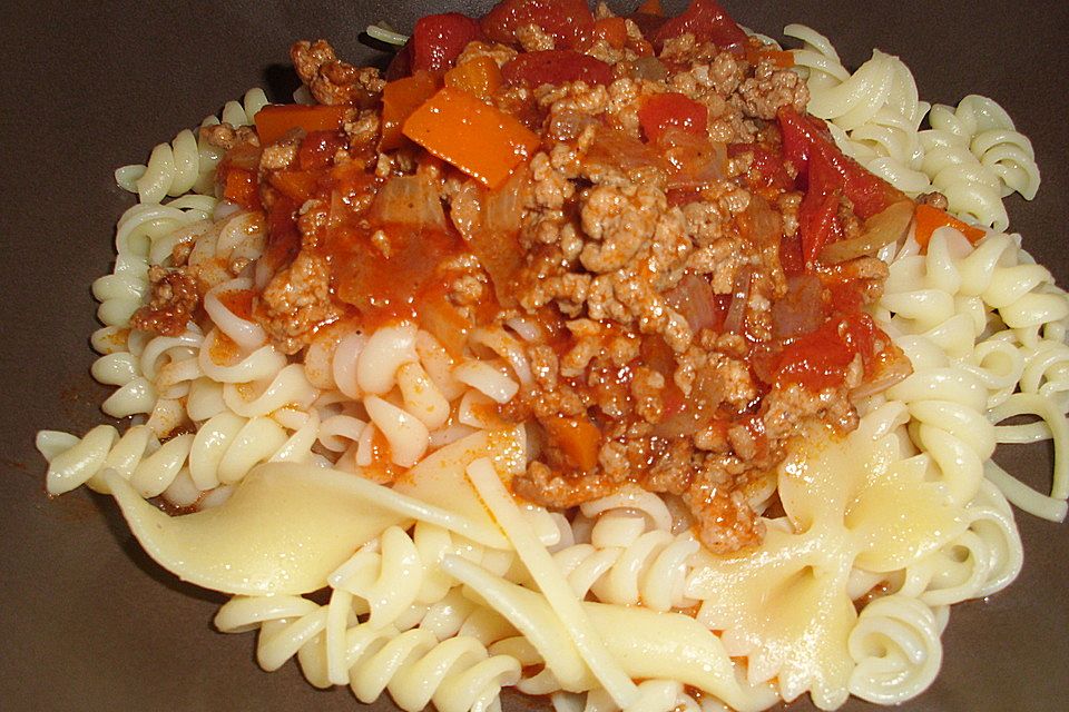 Spaghetti mit Hackfleisch - Bolognese