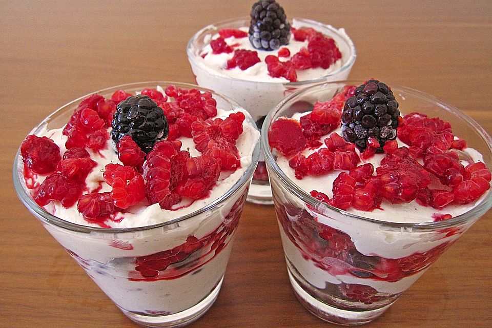 Quark mit frischen Beeren