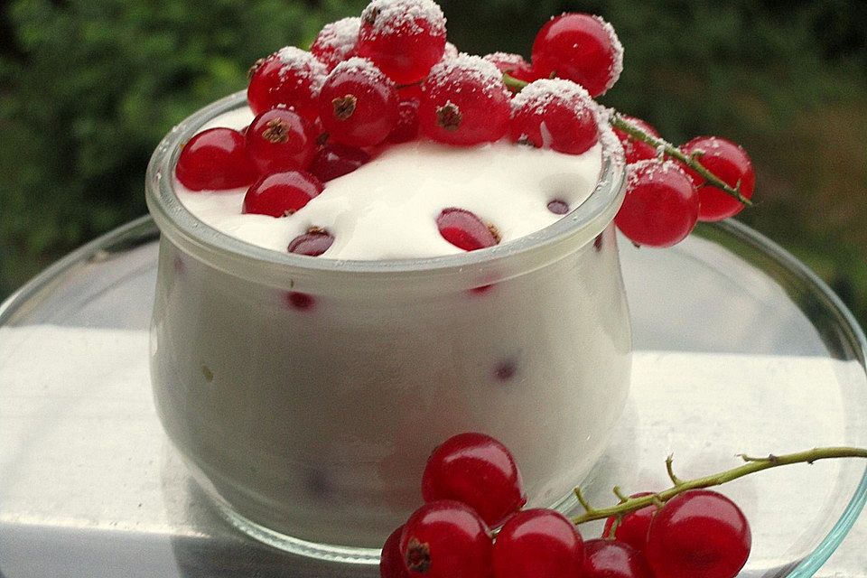 Quark mit frischen Beeren