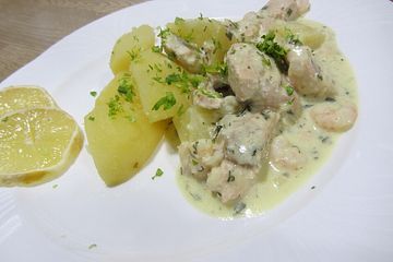 Petersilienkartoffeln mit Lachs - Krabben - Sauce