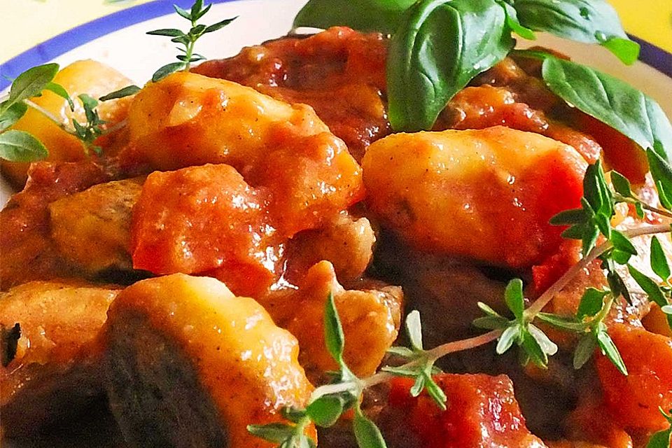 Gnocchi mit Hähnchenstreifen und Schinken-Sherry-Sauce