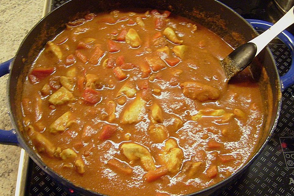 Gnocchi mit Hähnchenstreifen und Schinken-Sherry-Sauce