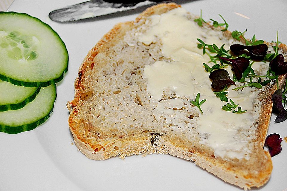 Zwiebelbrot mit Thunfisch