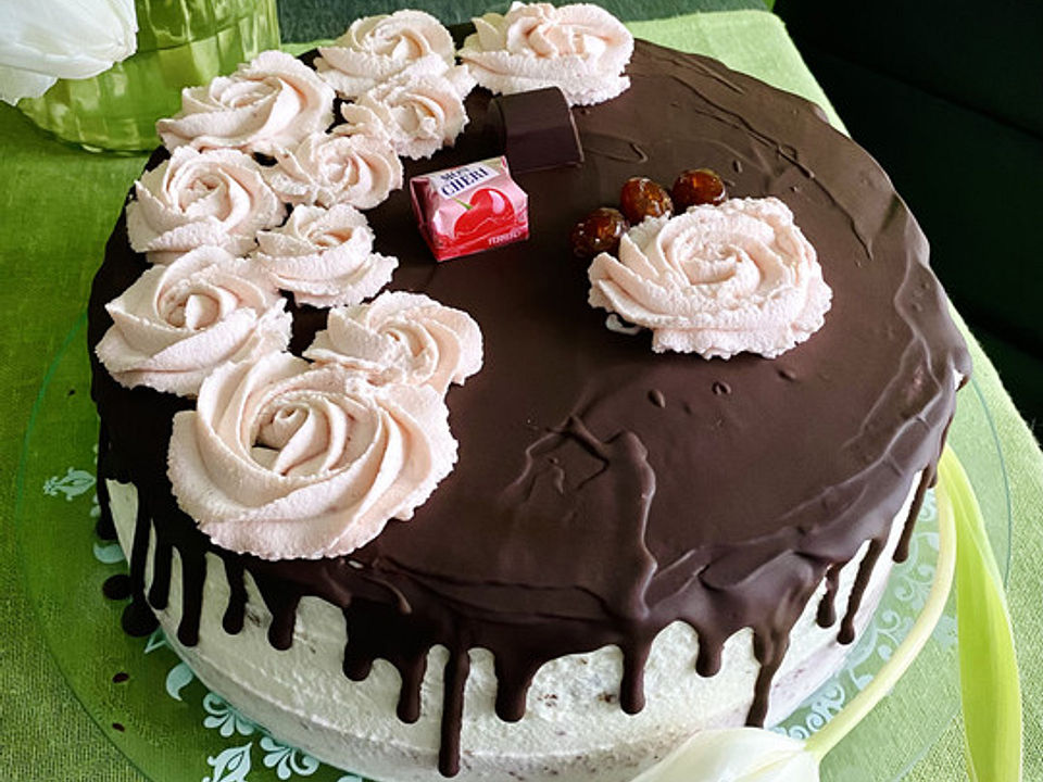 Mon Cheri-Torte von ManuGro| Chefkoch Mon Cheri-Torte von ManuGro| Chefkoch