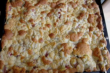 Uschis Rhabarberstreuselkuchen vom Blech