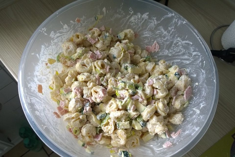 Tortellini - Salat