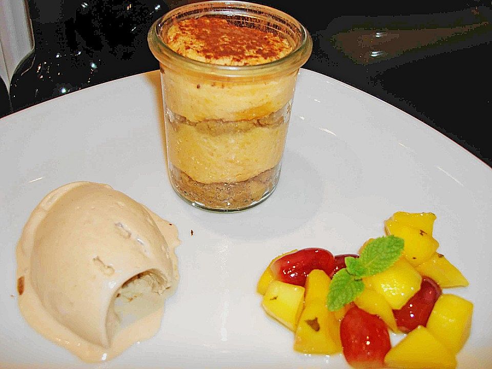 Bataten - Tiramisu mit Kaffee - Eis und Mango - Trauben - Salat von ...