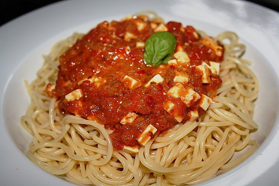 Spaghetti mit Tomatensoße