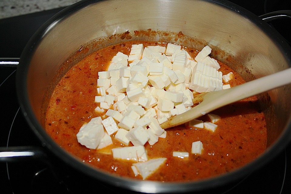 Spaghetti mit Tomatensoße